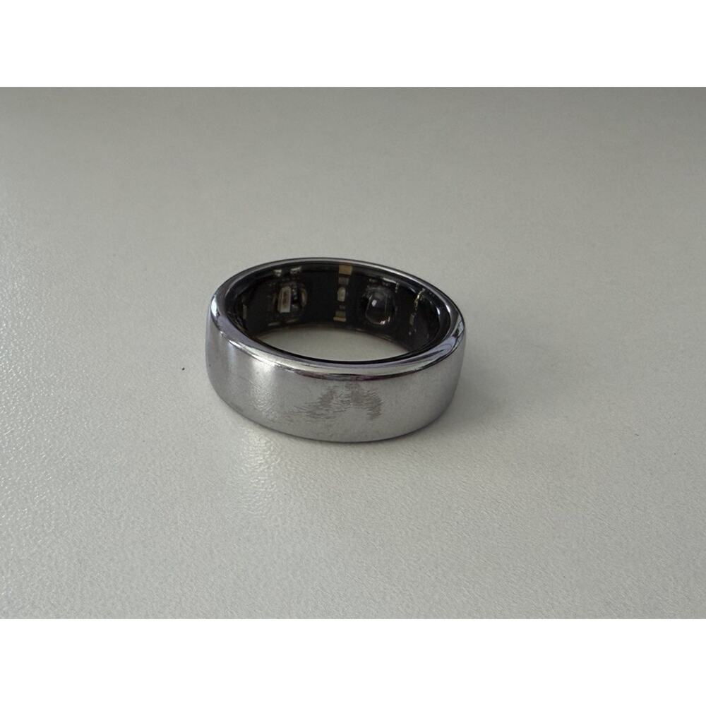 Oura Ring Gen3 Horizon Size 9 - Silver - Picture 2 of 7